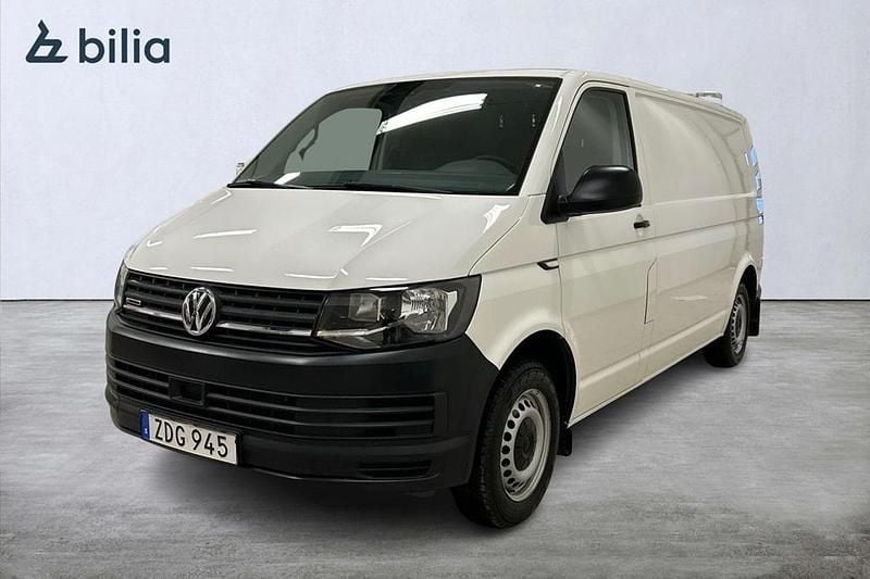 Vit Begagnad 2018 VW Transporter Van | 274 900 kr (Superpris) - Bild 1/4