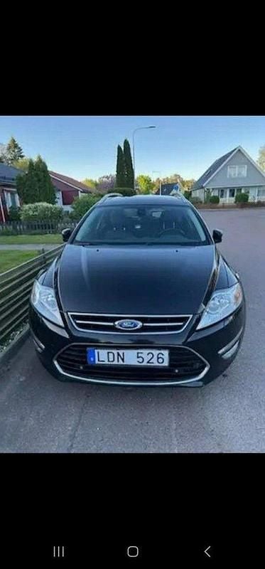 Svart Begagnad 2011 Ford Mondeo Business Edition Kombi | 30 000 kr (Superpris) - Bild 1/4