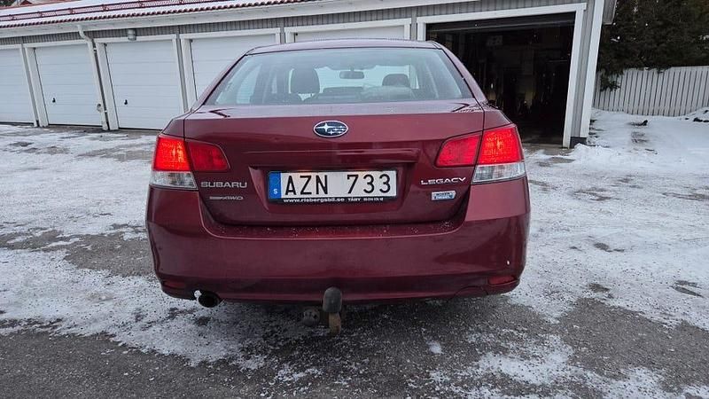 Begagnad Subaru Legacy 150 HK (110 kW) 2010 Sedan
