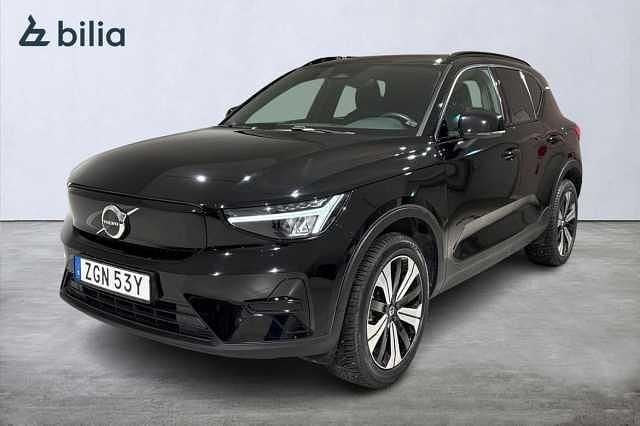 Svart Begagnad 2022 Volvo XC40 Core SUV | 329 000 kr (Superpris) - Bild 1/3