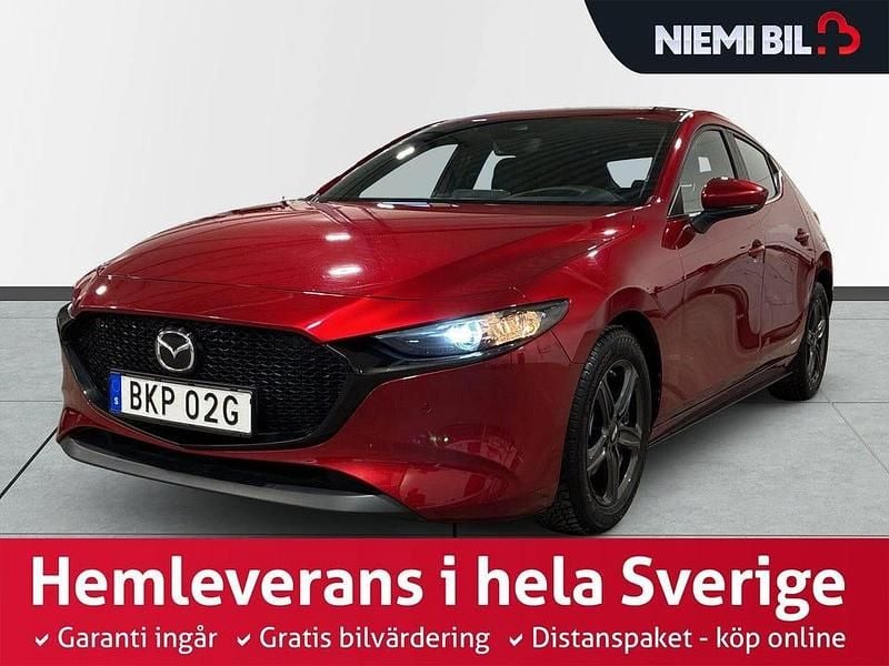 Röd Begagnad 2020 Mazda 3 Halvkombi | 249 900 kr (Marknadspris) - Bild 1/3