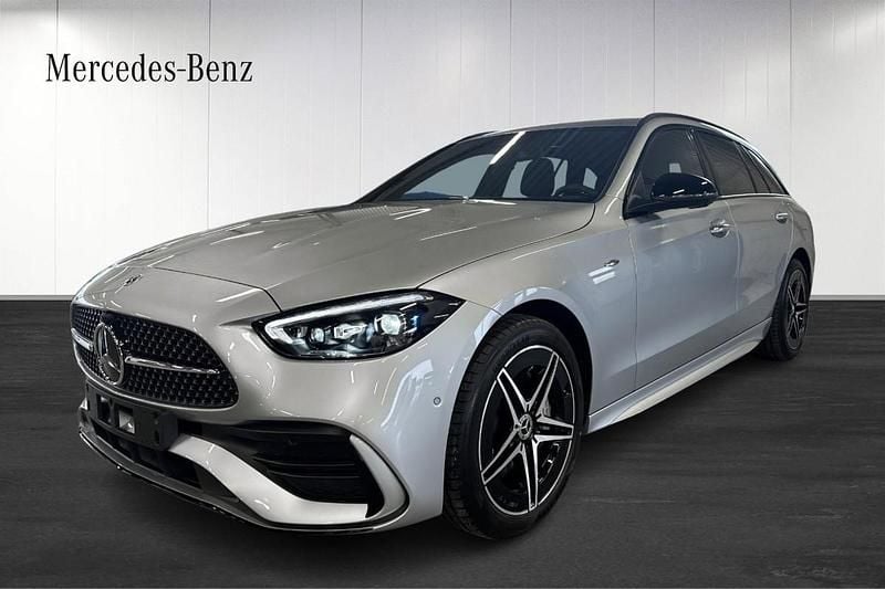 Svart Ny 2025 Mercedes C300 Premium Kombi | 688 900 kr - Bild 1/4