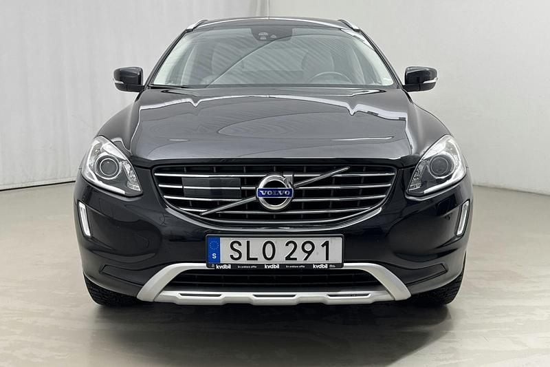Begagnad Volvo XC60 Standard 190 HK (139 kW) 2017 Svart SUV