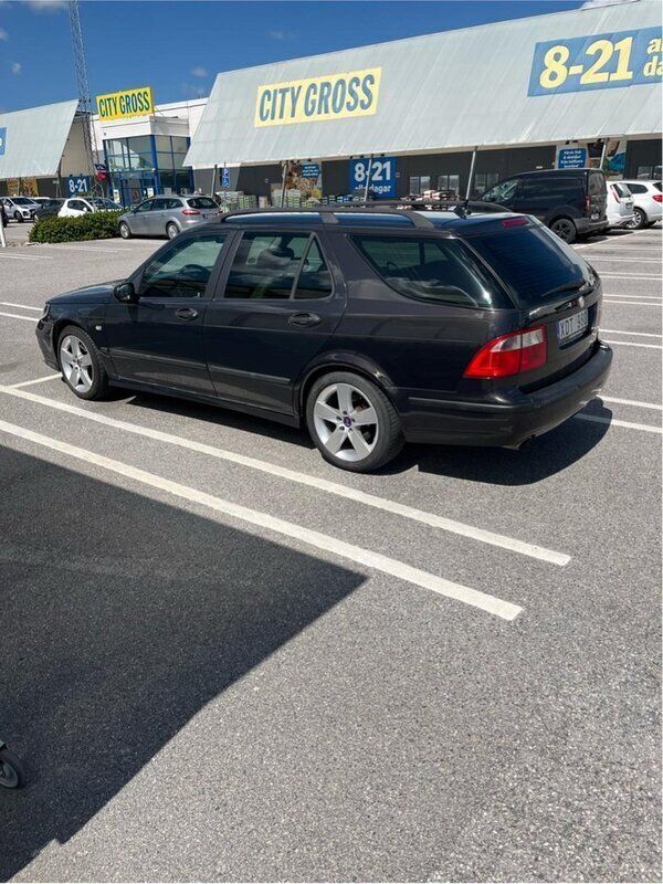 Svart Begagnad 2005 Saab 9-5 Kombi | 33 000 kr - Bild 1/4