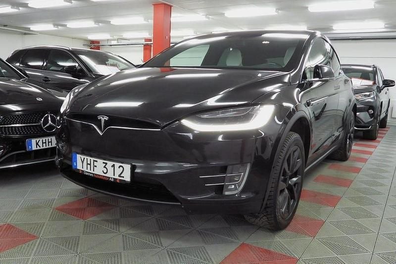 Begagnad Tesla Model X 386 kW (525 HK) 2017 Svart SUV