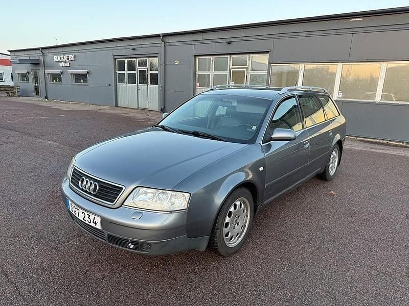 Grå Begagnad 2001 Audi A6 Kombi | 24 900 kr (Marknadspris) - Bild 1/4