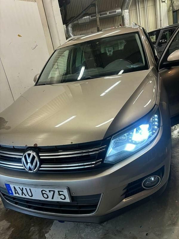 Begagnad VW Tiguan 140 HK (102 kW) 2012 SUV