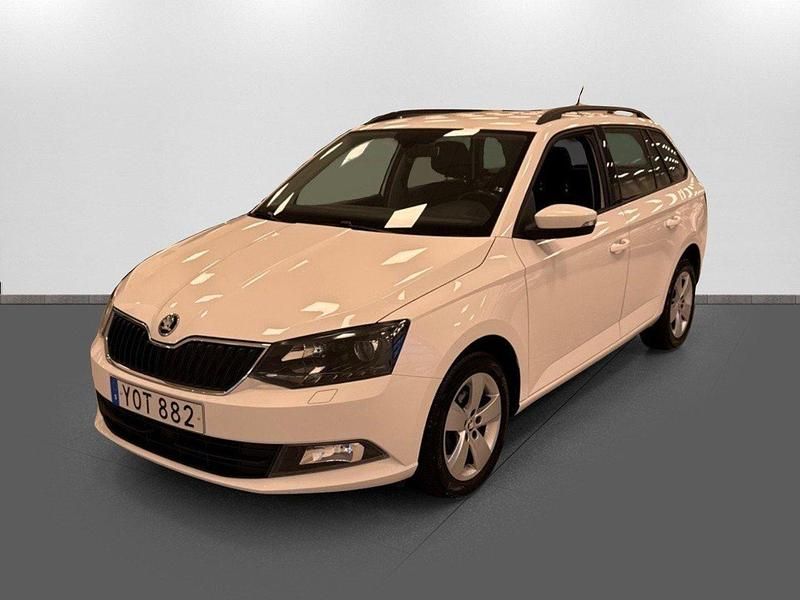Vit Begagnad 2018 Skoda Fabia Halvkombi | 89 900 kr (Marknadspris) - Bild 1/4