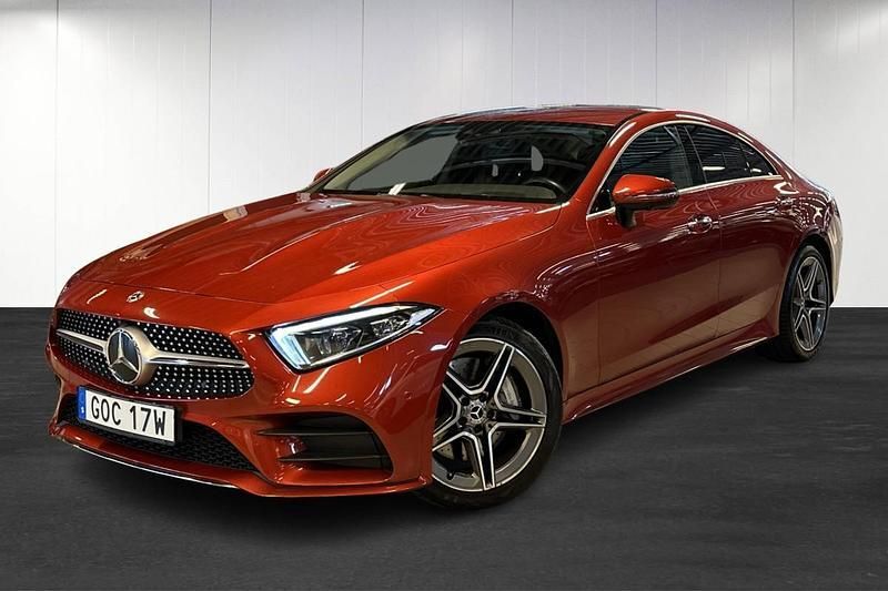 Röd (red) Begagnad 2021 Mercedes CLS450 Sedan | 559 990 kr - Bild 1/4