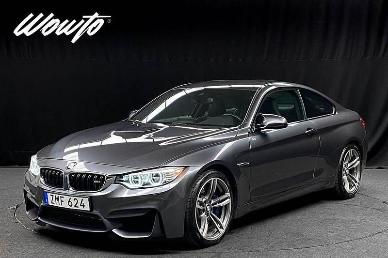 Grå Begagnad 2017 BMW M4 Sportkupé | 539 800 kr - Bild 1/3