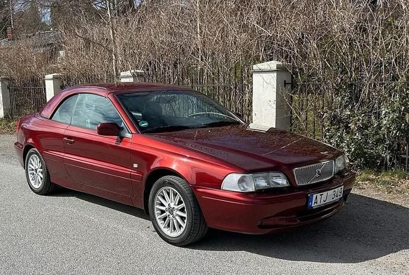 Röd Begagnad 2001 Volvo C70 Cab | 95 000 kr (Dyr) - Bild 1/4