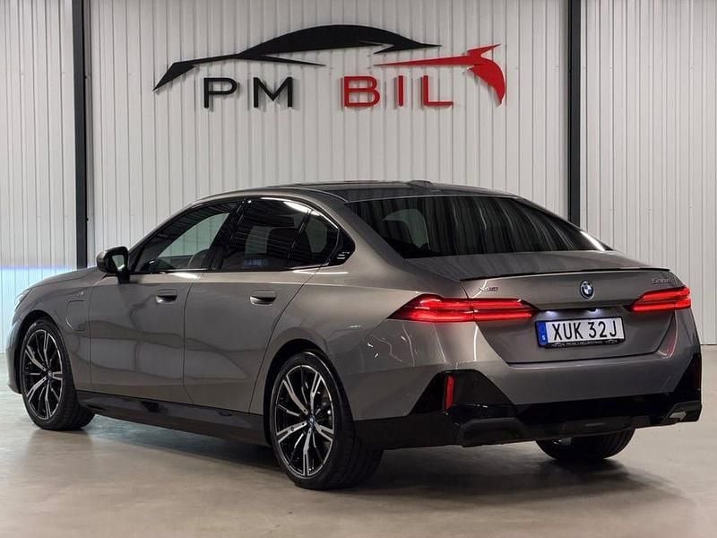 Begagnad BMW 530 M Sport 299 HK (219 kW) 2025 Grå Sedan