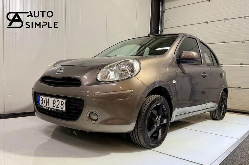 Grå Begagnad 2013 Nissan Micra Pure Halvkombi | 49 900 kr (Bra pris) - Bild 1/4