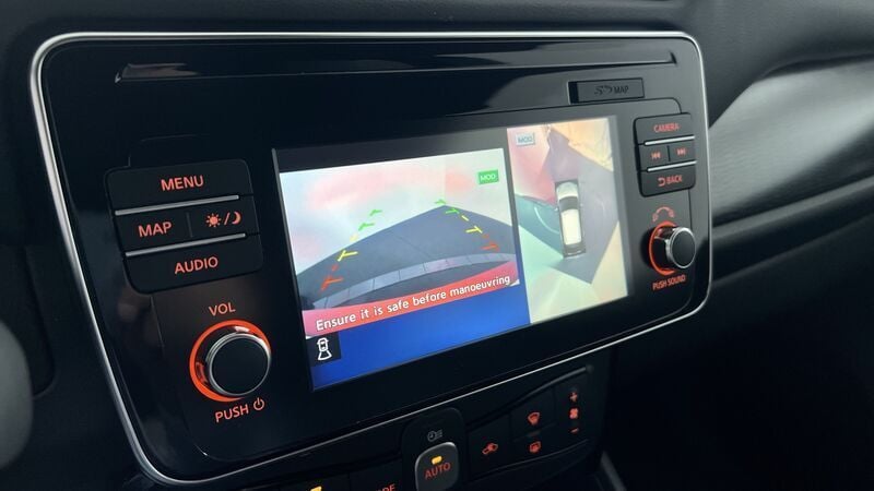 Begagnad Nissan Leaf 109 kW (149 HK) 2018 Halvkombi