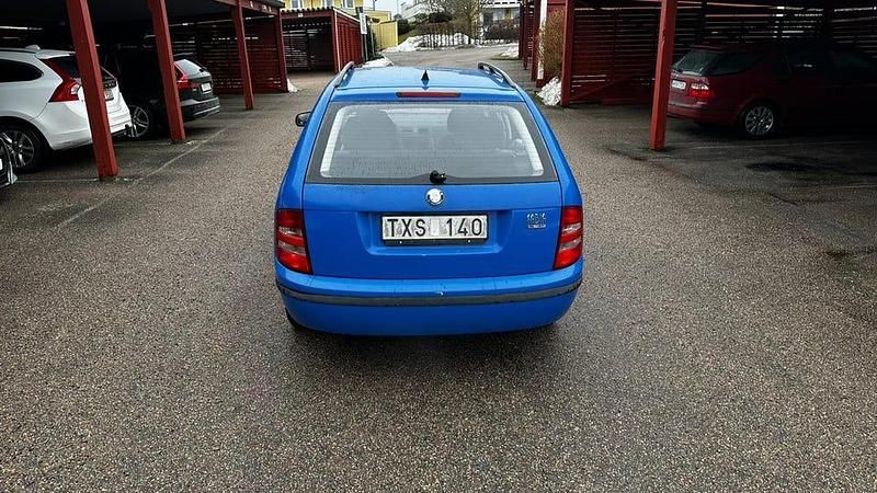 Begagnad Skoda Fabia 68 HK (50 kW) 2003 Kombi