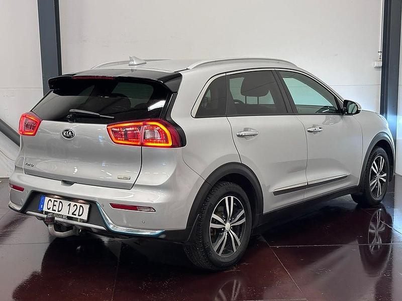 Begagnad Kia Niro Advance 105 HK (77 kW) 2019 Grå SUV