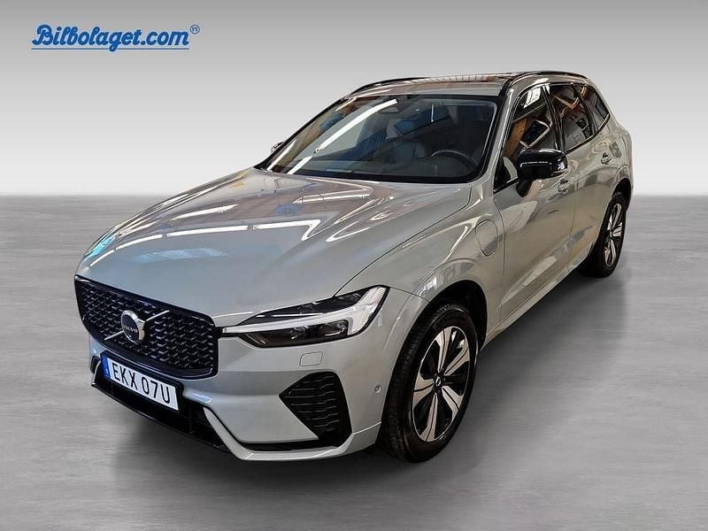 Grå Begagnad 2025 Volvo XC60 Plus SUV | 589 000 kr (Dyr) - Bild 1/4