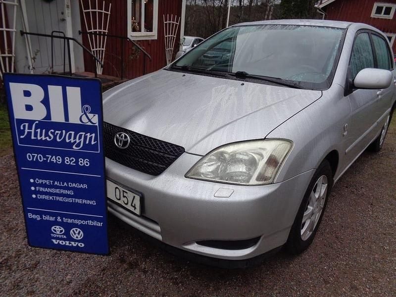 Silver Begagnad 2003 Toyota Corolla Sedan | 49 500 kr (Marknadspris) - Bild 1/4