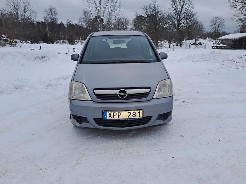 Begagnad Opel Meriva 105 HK (77 kW) 2006 Minibuss