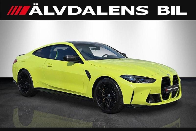 Gul Begagnad 2021 BMW M4 Competition Edition Sportkupé | 849 000 kr - Bild 1/4