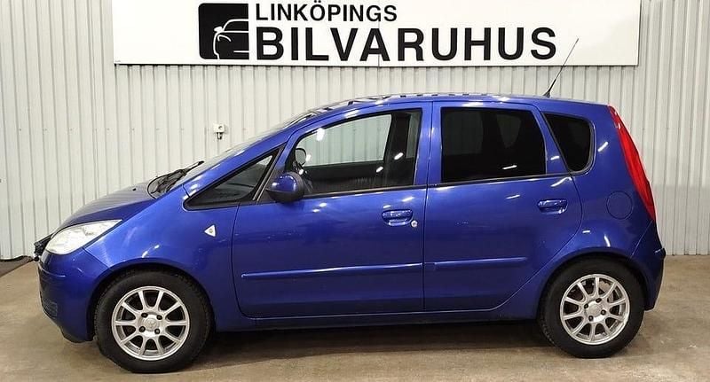Blå Begagnad 2006 Mitsubishi Colt Halvkombi | 24 900 kr (Marknadspris) - Bild 1/4