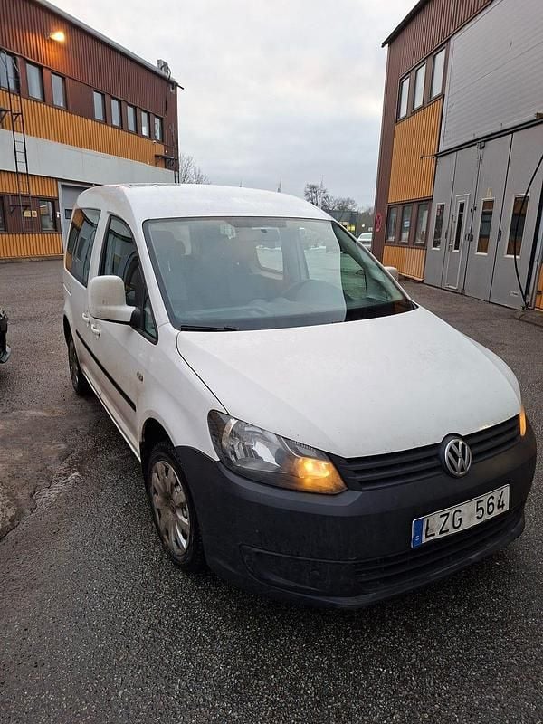Begagnad 2012 VW Caddy Minibuss | 47 000 kr (Marknadspris) - Bild 1/4