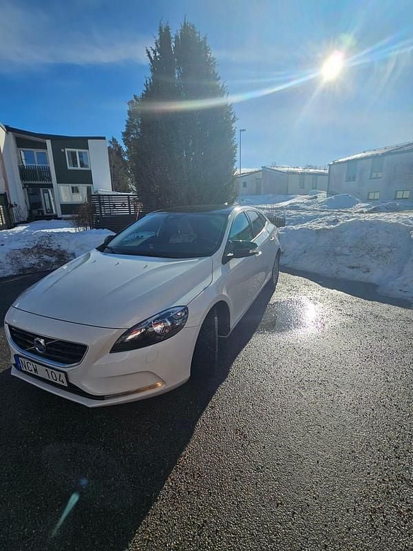 Begagnad Volvo V40 150 HK (110 kW) 2013