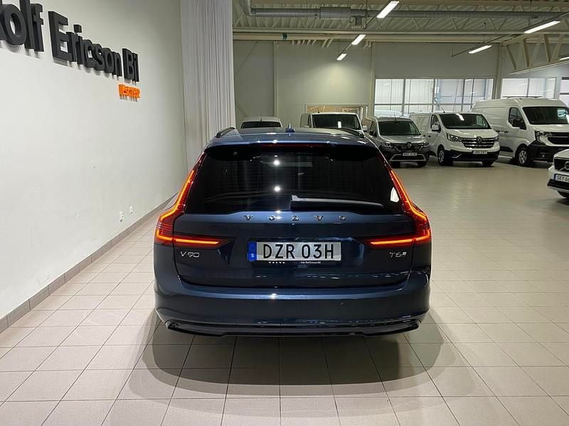 Begagnad Volvo V90 349 HK (256 kW) 2026 Blå Kombi