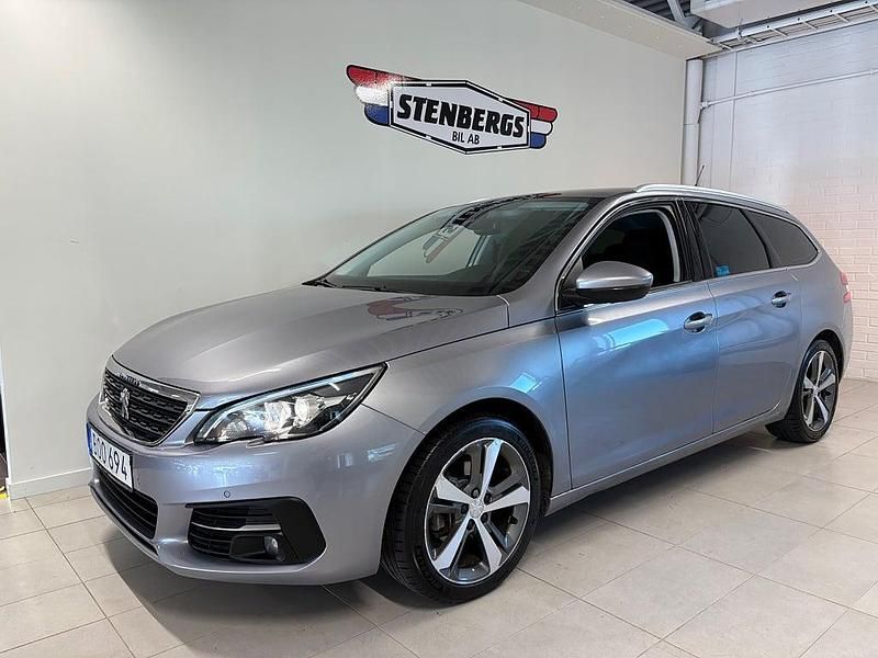 Grå Begagnad 2017 Peugeot 308 SW S Kombi | 119 900 kr - Bild 1/4