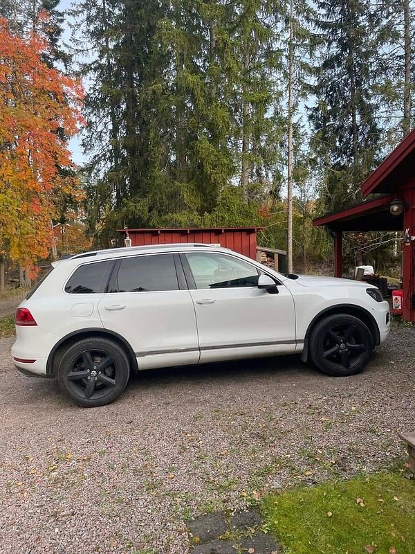 Begagnad 2013 VW Touareg SUV | 90 000 kr (Lite dyr) - Bild 1/4