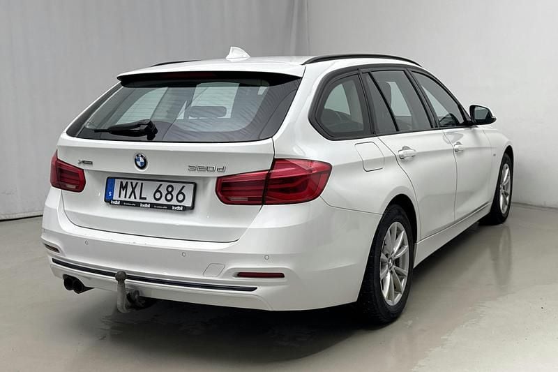 Begagnad BMW 320 Sport Line 190 HK (139 kW) 2016 Vit Kombi