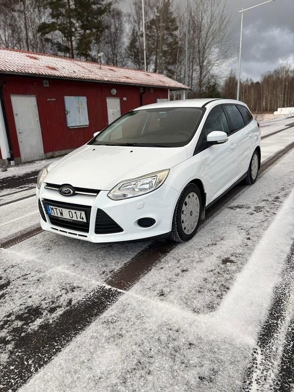 Begagnad 2012 Ford Focus Kombi | 38 500 kr (Marknadspris) - Bild 1/4