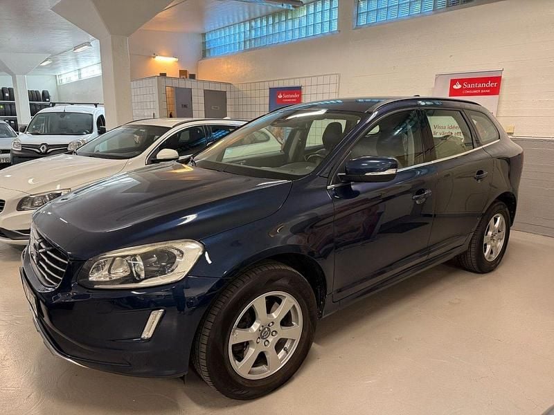 Blå Begagnad 2014 Volvo XC60 SUV | 149 900 kr (Marknadspris) - Bild 1/4