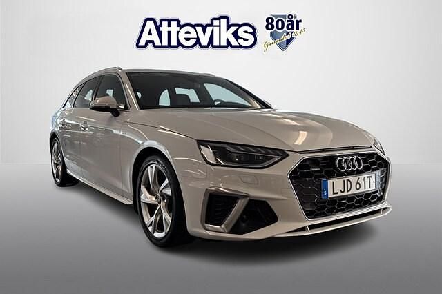 Glaciärvit metallic Begagnad 2022 Audi A4 S-Line Kombi | 324 900 kr (Marknadspris) - Bild 1/4