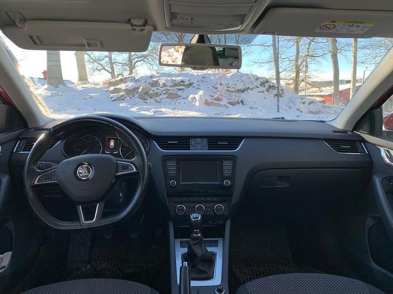 Begagnad Skoda Octavia 110 HK (80 kW) 2016 Halvkombi
