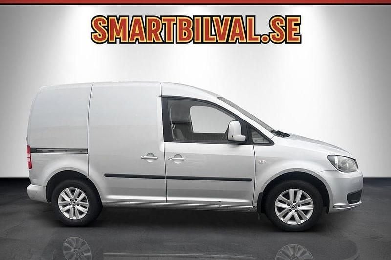 Begagnad VW Caddy 102 HK (75 kW) 2012 Silver Minibuss
