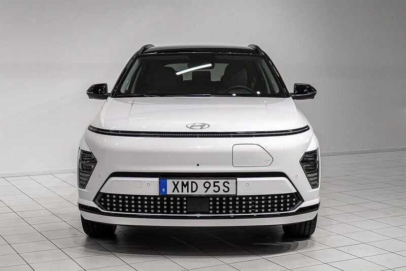 Begagnad Hyundai Kona Advanced 160 kW (218 HK) 2023 Vit SUV