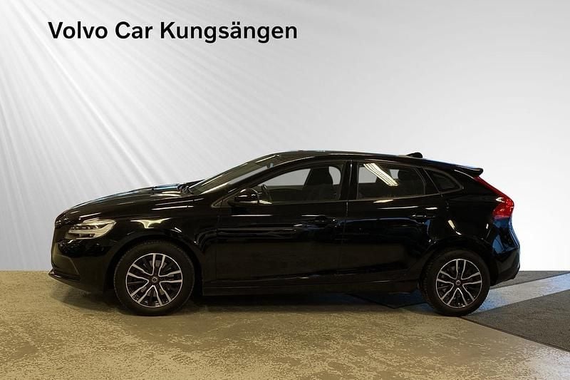 Begagnad Volvo V40 Business Edition 151 HK (111 kW) 2018 Svart Halvkombi