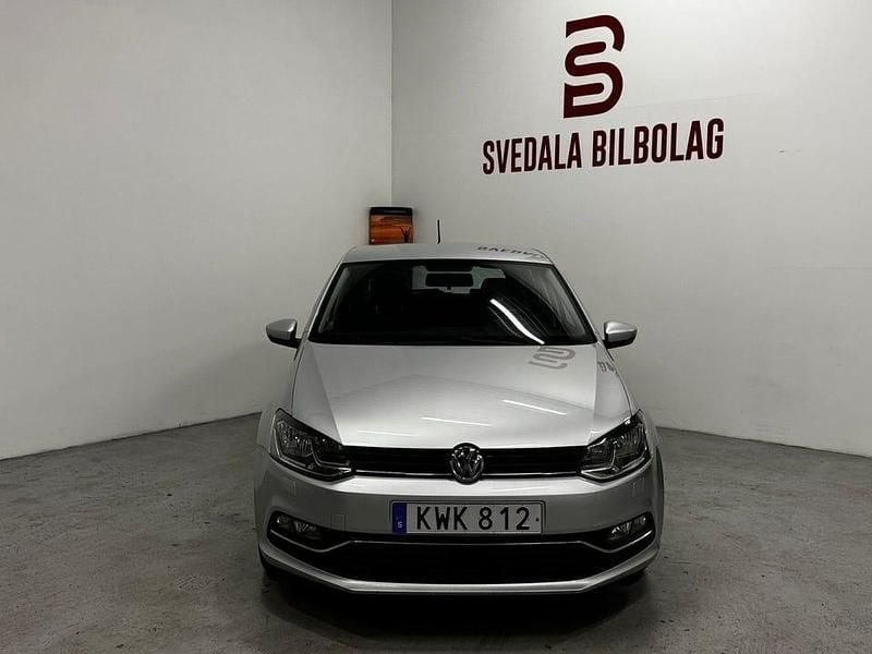 Begagnad VW Polo 90 HK (66 kW) 2016 Silver Halvkombi