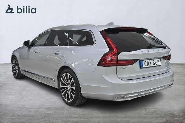 Begagnad Volvo V90 Core 253 HK (186 kW) 2023 Silver Kombi