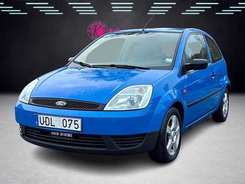 Blå Begagnad 2003 Ford Fiesta Halvkombi | 24 900 kr (Marknadspris) - Bild 1/4