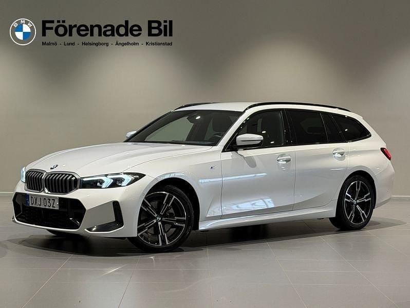 Vit Begagnad 2024 BMW 320 M Sport Kombi | 499 000 kr (Dyr) - Bild 1/4