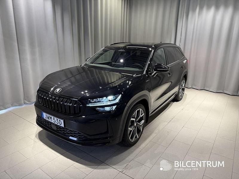 Svart Begagnad 2025 Skoda Kodiaq SportLine SUV | 439 900 kr - Bild 1/4
