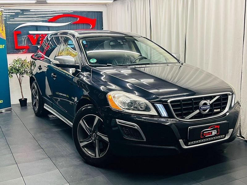 Svart Begagnad 2011 Volvo XC60 R-Design SUV | 109 900 kr (Marknadspris) - Bild 1/4