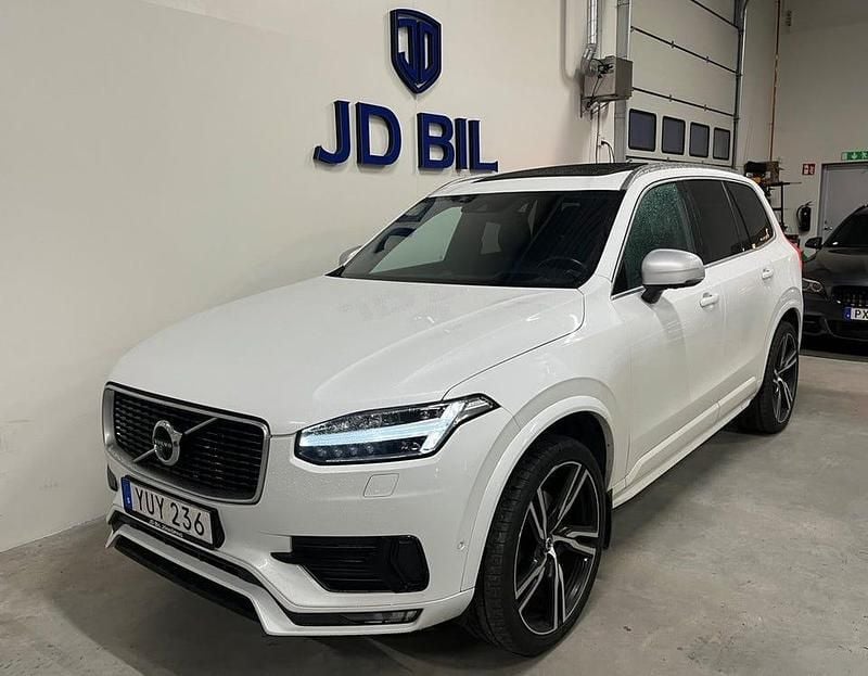 Vit Begagnad 2018 Volvo XC90 R-Design SUV | 369 900 kr (Bra pris) - Bild 1/2
