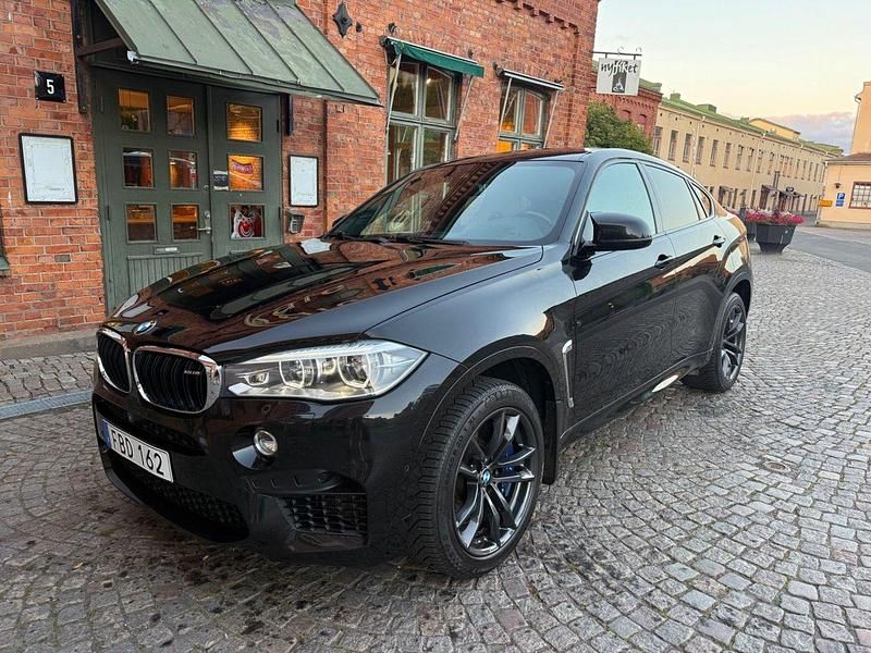 Svart Begagnad 2016 BMW X6 SUV | 449 500 kr - Bild 1/4