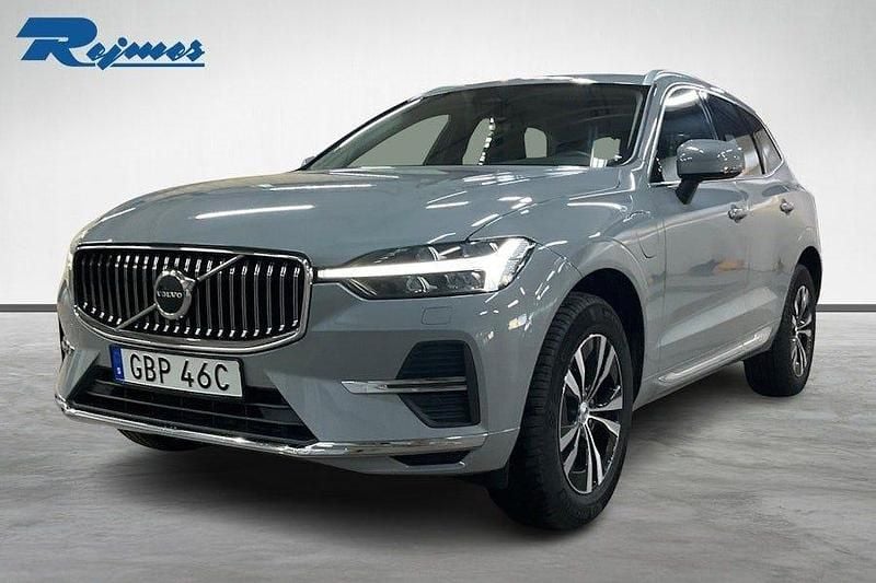 Vapour grey metallic Begagnad 2025 Volvo XC60 Core SUV | 499 900 kr (Bra pris) - Bild 1/4