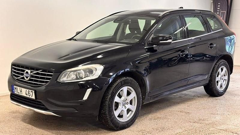Begagnad Volvo XC60 Momentum 181 HK (133 kW) 2014 Svart SUV