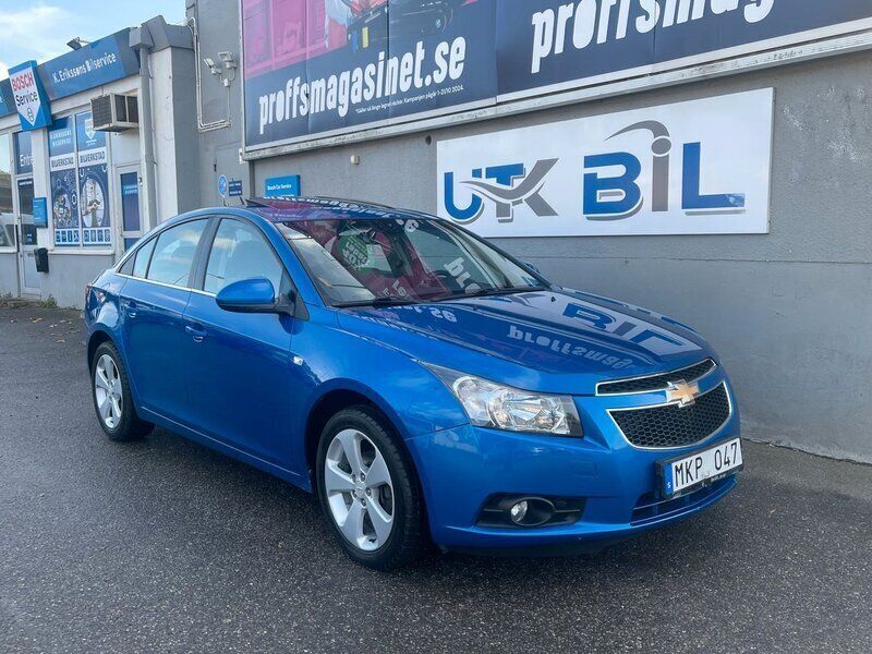 Blå Begagnad 2011 Chevrolet Cruze Sedan | 77 900 kr (Lite dyr) - Bild 1/4