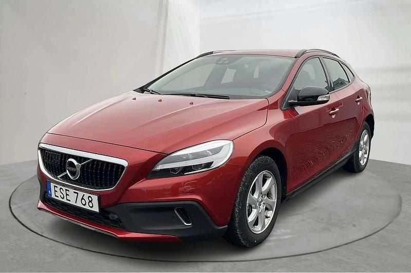 Röd Begagnad 2019 Volvo V40 CC Kombi | 234 800 kr (Marknadspris) - Bild 1/4